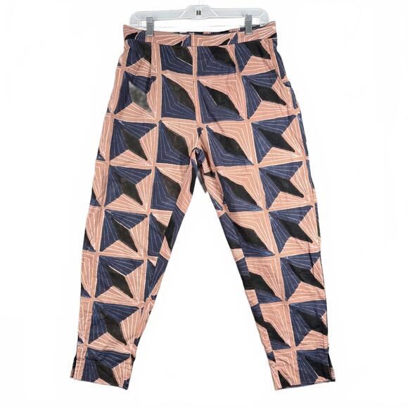 Abstract Patterned Women's Cropped Pants - Picture 1 of 9